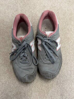 VGUC New Balance 574 Gray Pink Suede Sneakers Women's US 9